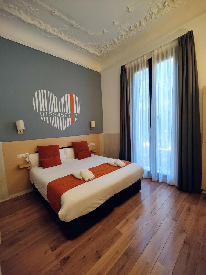 โอสตัล นาตูรา บาร์เซโลนา Hotel ภายนอก รูปภาพ