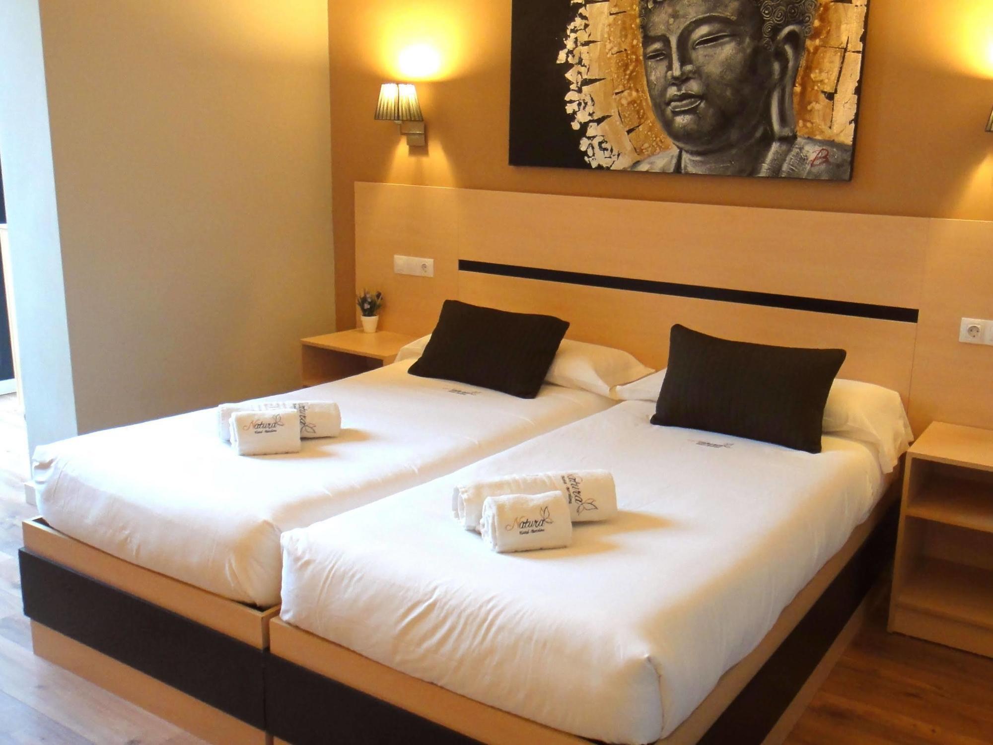 โอสตัล นาตูรา บาร์เซโลนา Hotel ภายนอก รูปภาพ